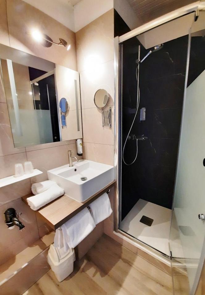 Logis Hotel Majestic Chatelaillon Plage - La Rochelle Kamer foto